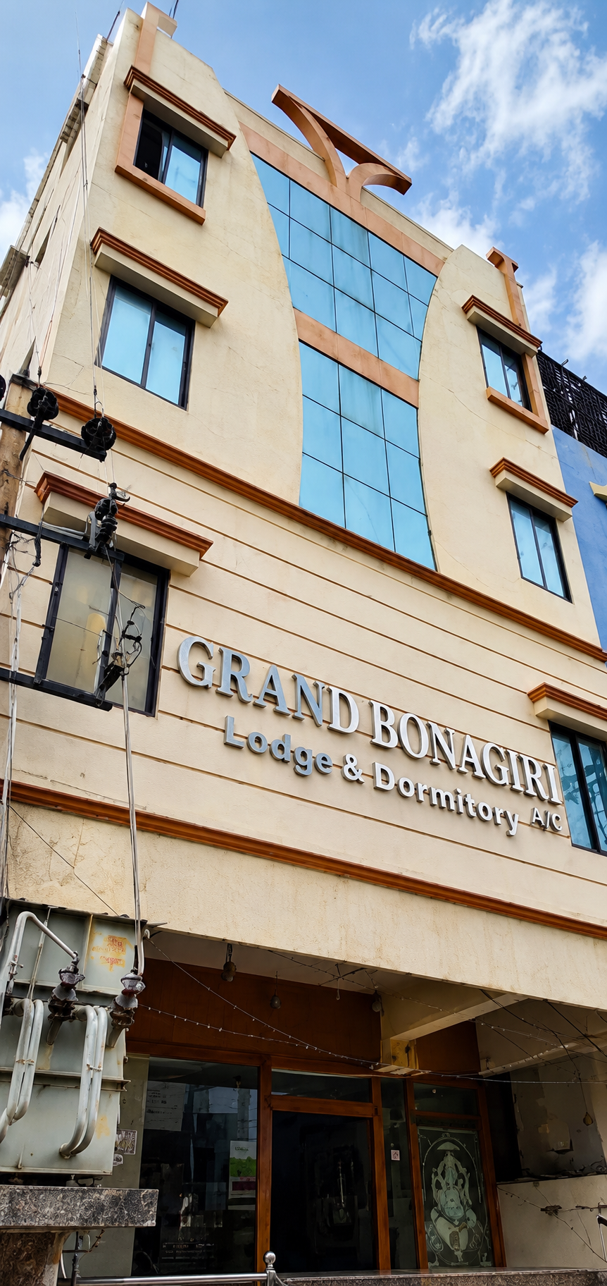 Grand Bonagiri Lodge & Dormitory
