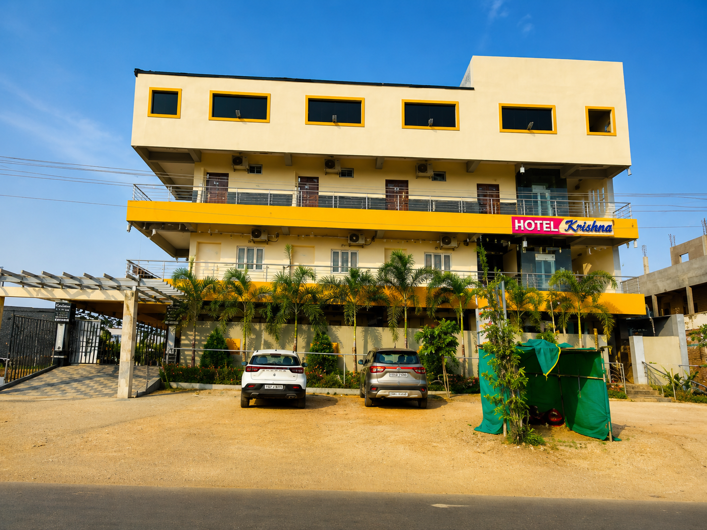 Hotel Sri Hanuman Residency(Lodge)